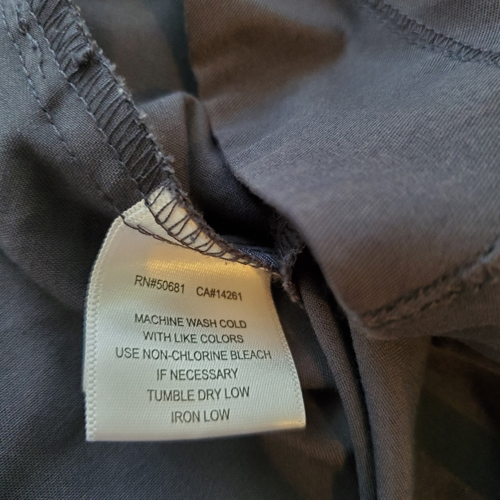 Greys Anatomy Women's charcoal grey scrub top. Size small. - Picture 5 of 9